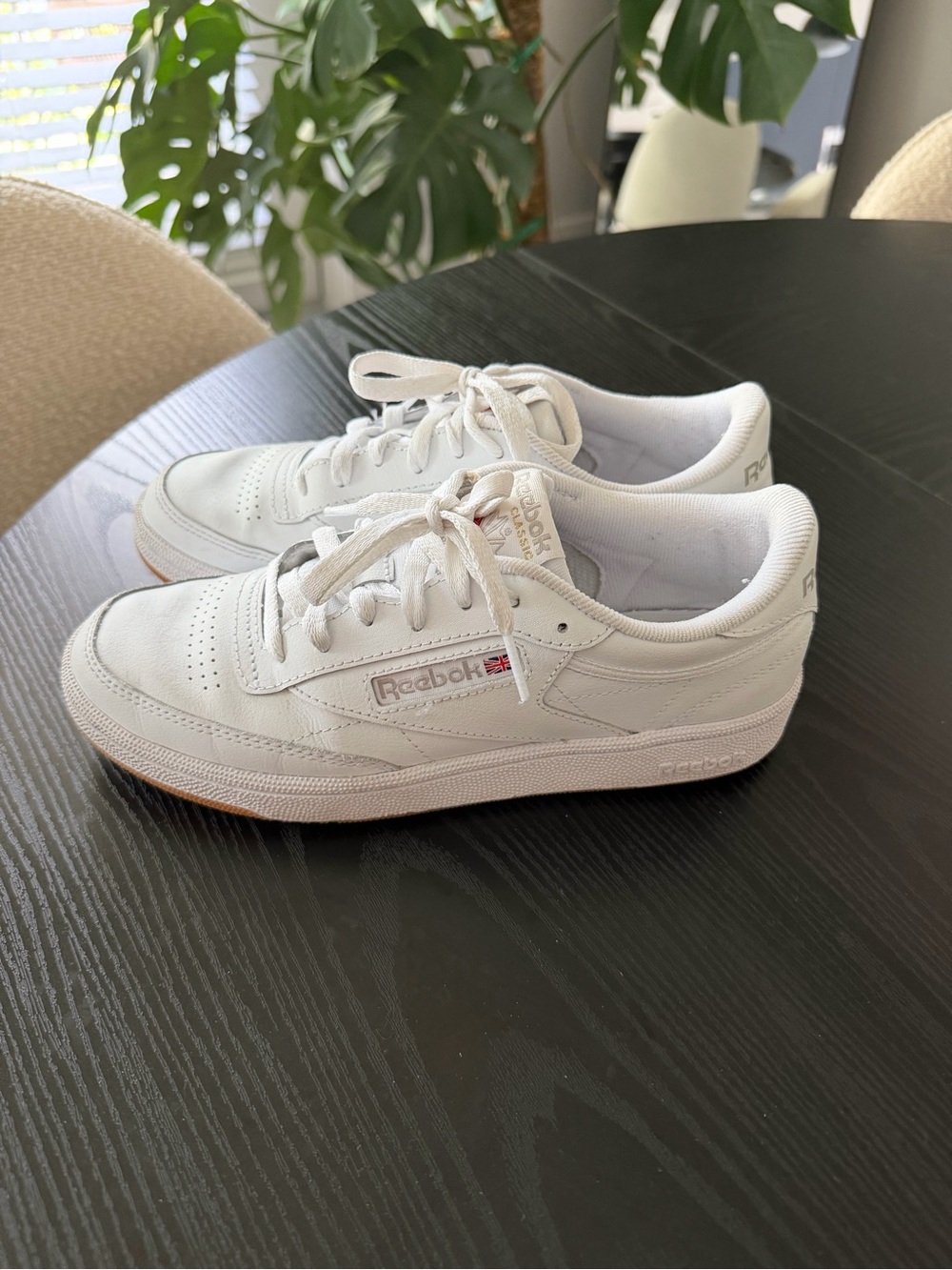 Women’s White Reebok Club C 85 Tennis Shoes Sneakers Size 7.5